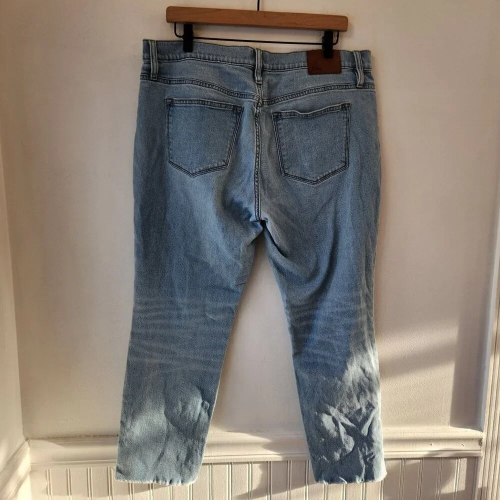 J. Crew Slim Broken In Boyfriend Jeans Light Wash Denim Women's 31